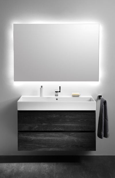 Beleuchteter Spiegel Look 4 mit umlaufender Beleuchtung und Heizung