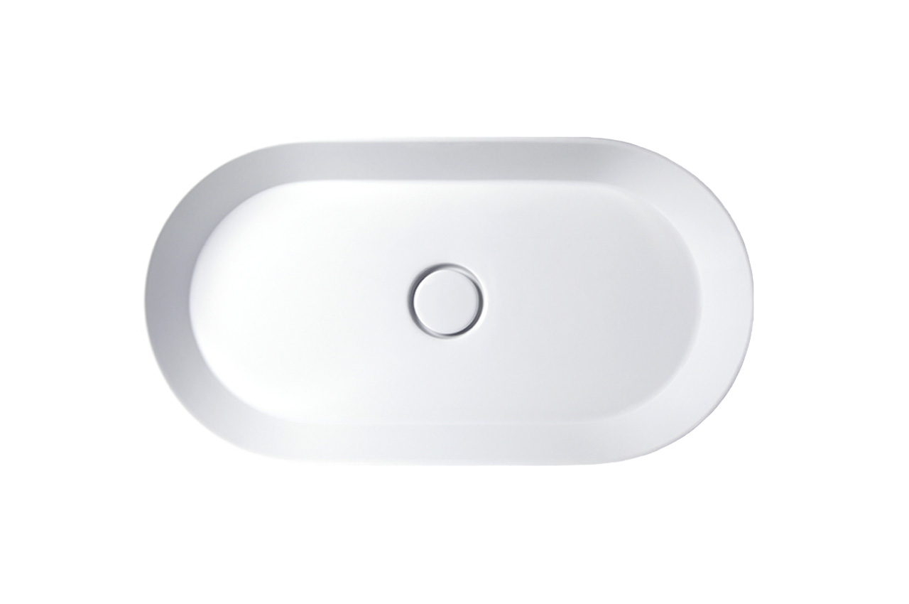 Draufsicht auf ein modernes, weißes, ovales Waschbecken mit zentraler Ablauföffnung vor einem schlichten weißen Hintergrund.