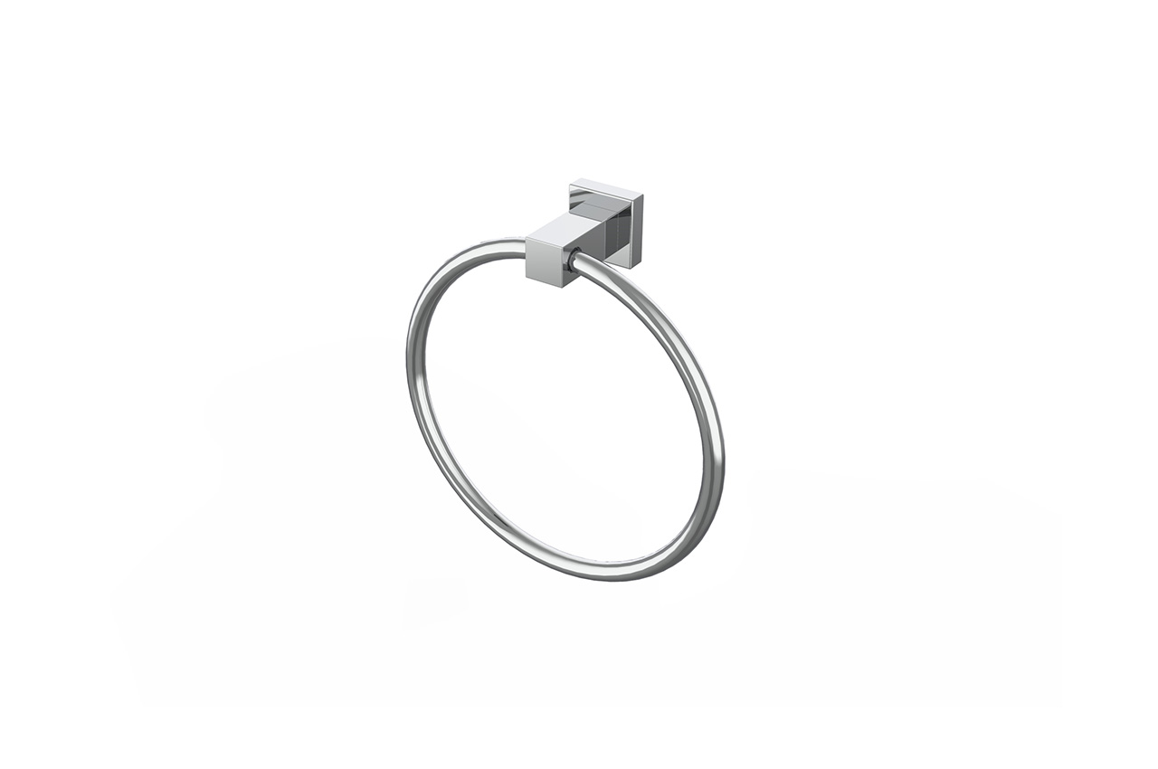 Ein verchromter Handtuchring mit einer quadratischen Wandhalterung, isoliert auf einem weißen Hintergrund.